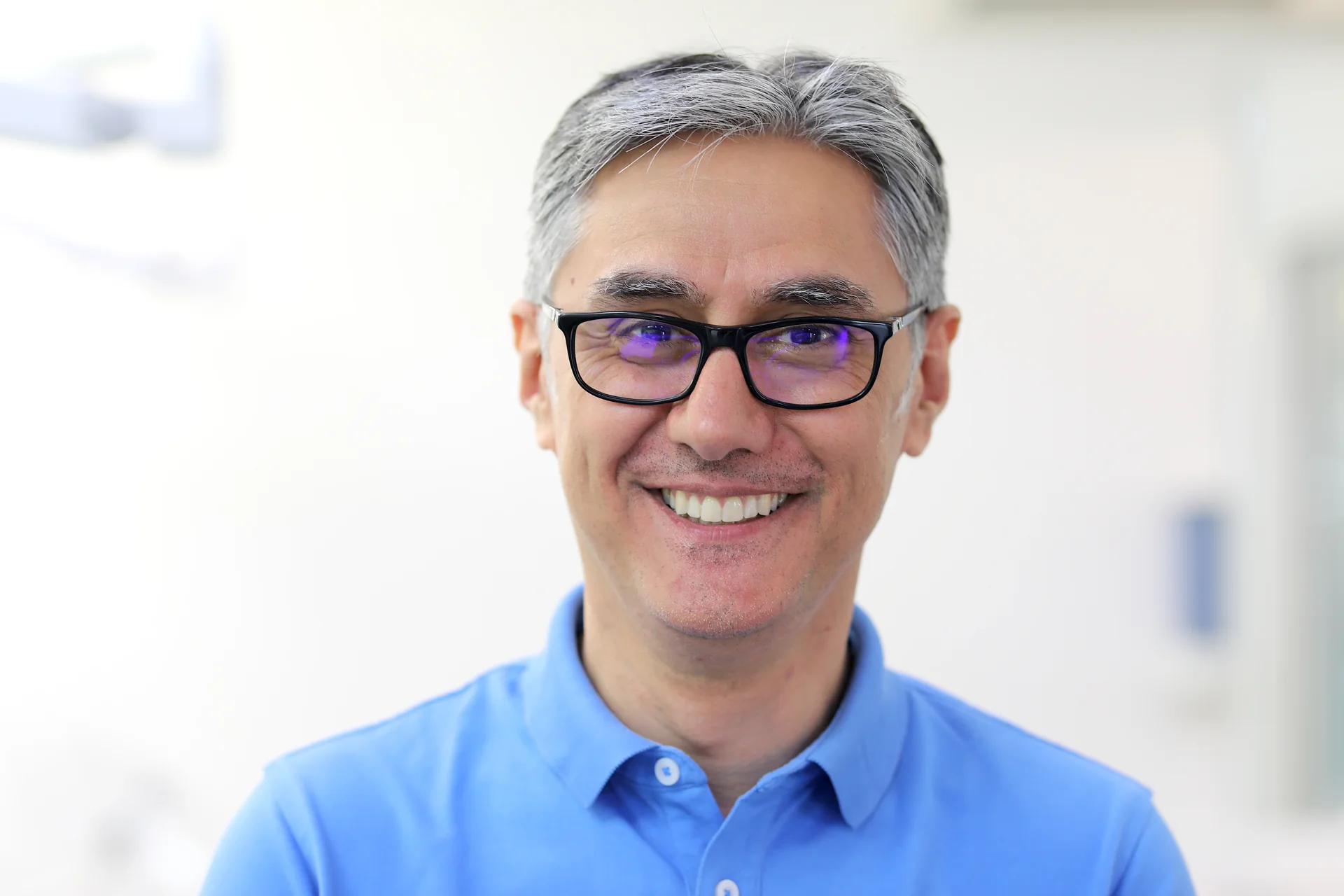 Dr Fabrice Soheili, orthodontiste à Nanterre, spécialiste qualifié en Orthopédie Dento-Faciale